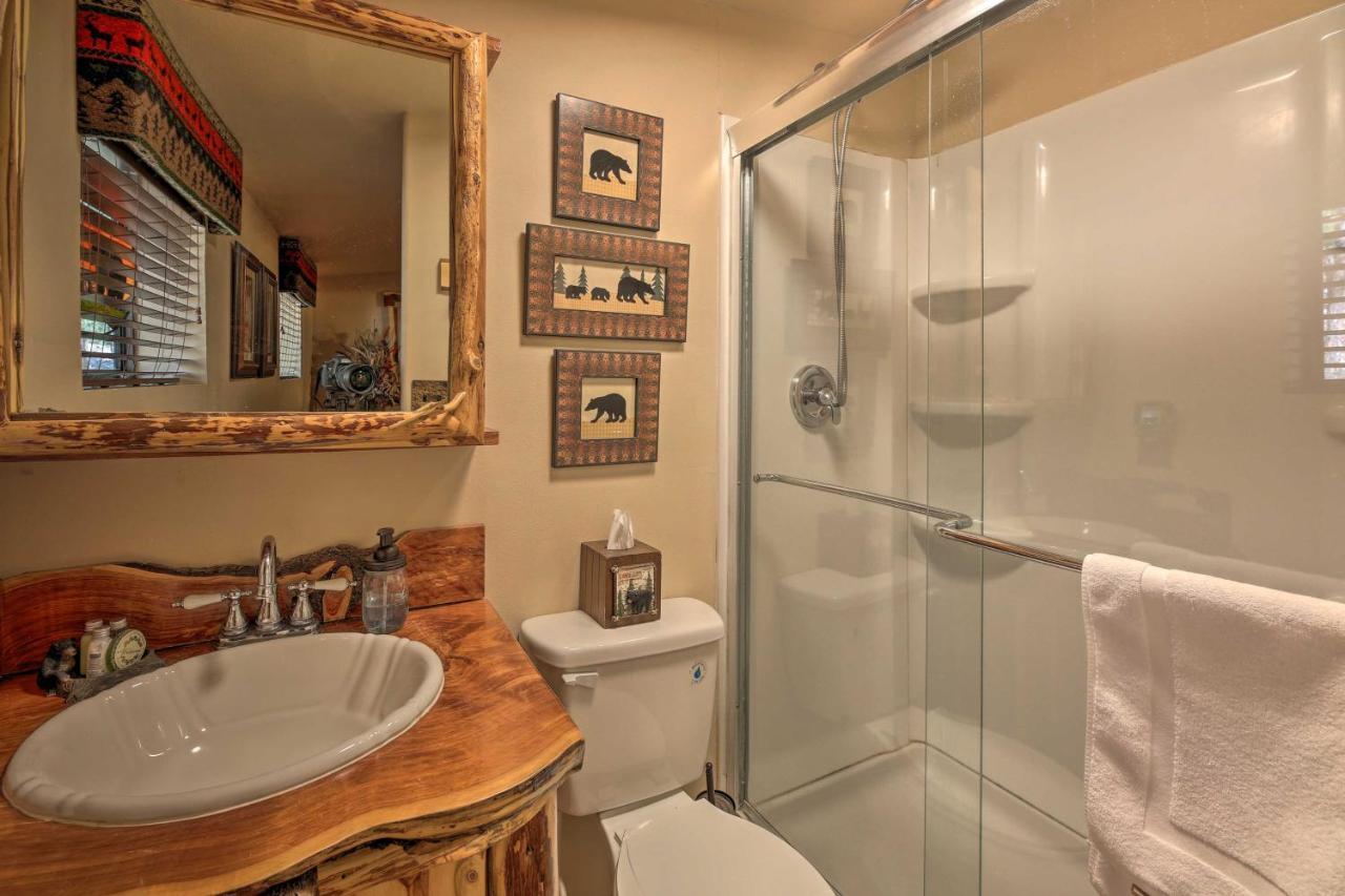 Rustic Lakeside Cabin - Family And Pet Friendly! Pinetop-Lakeside Bagian luar foto